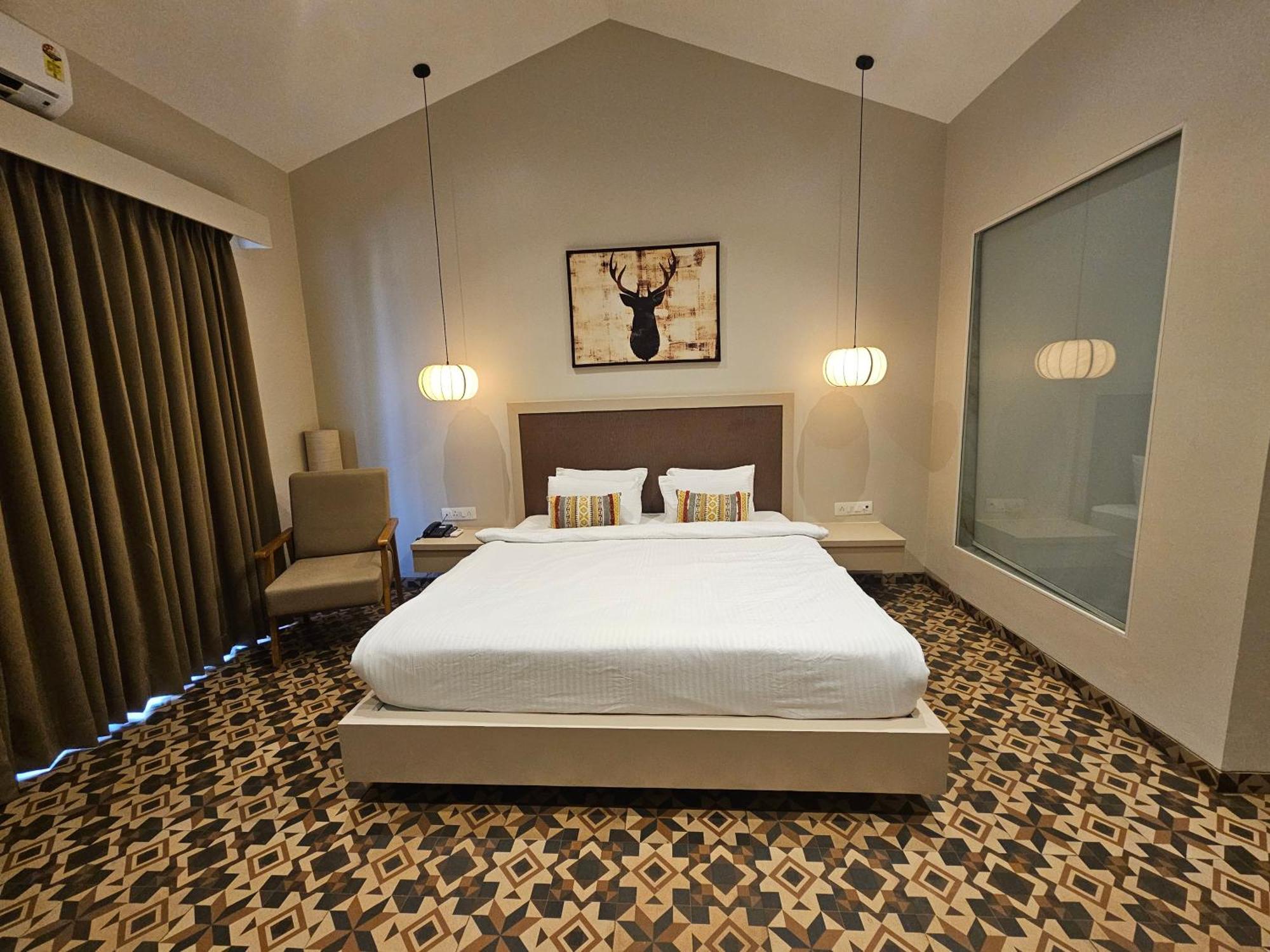 River Estates Luxury Resort & Spa Karjat Exterior foto
