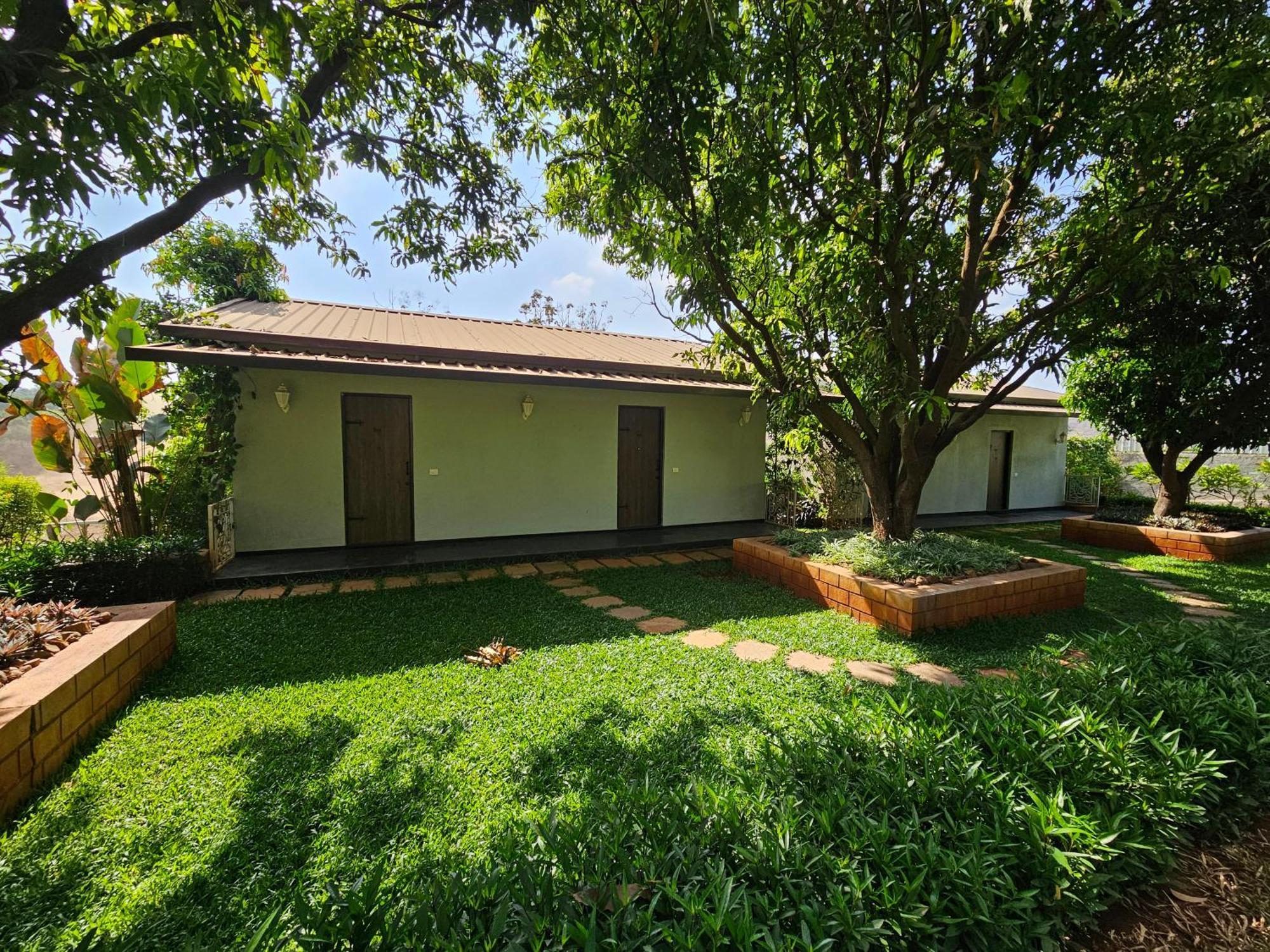 River Estates Luxury Resort & Spa Karjat Exterior foto
