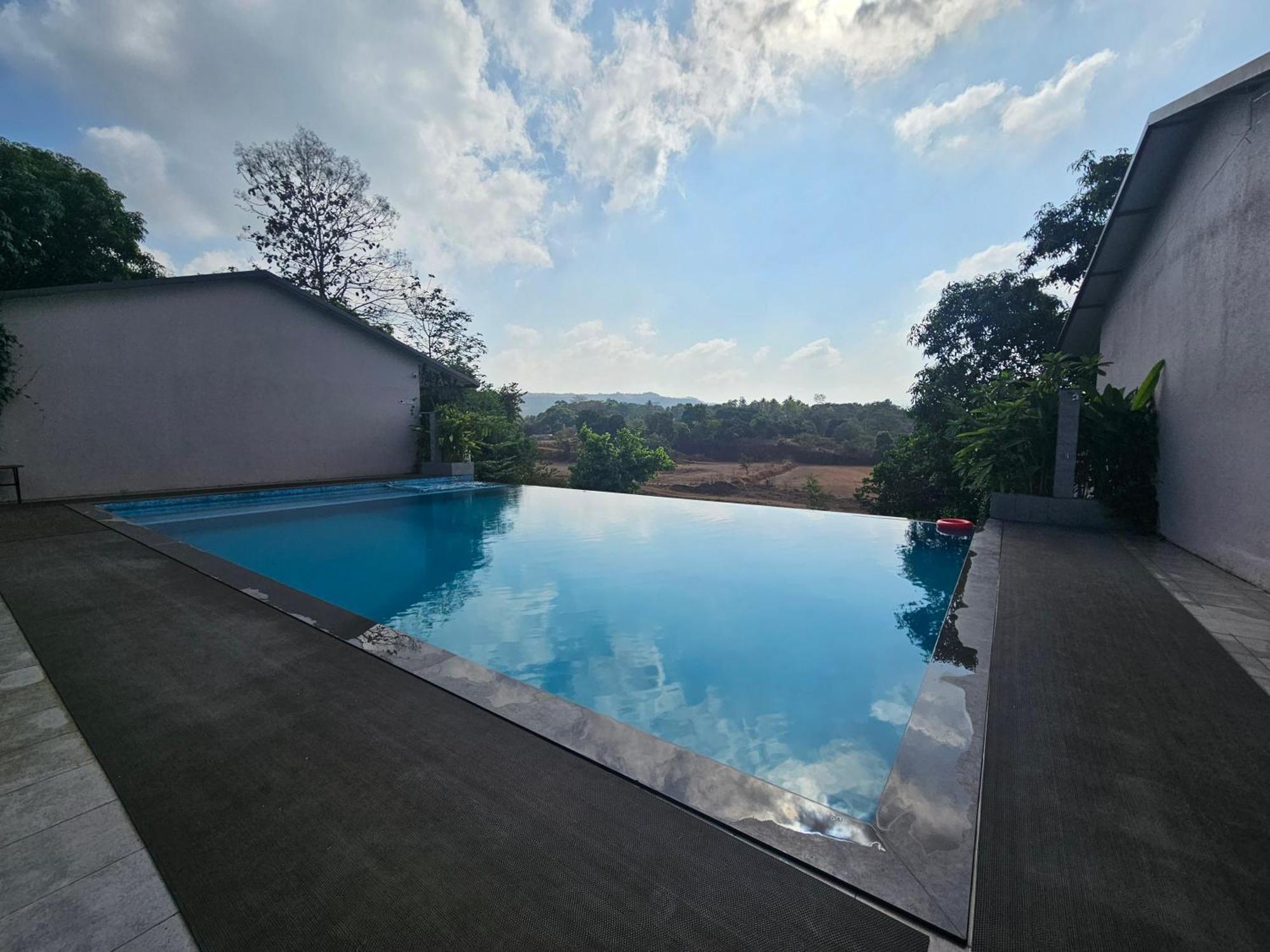 River Estates Luxury Resort & Spa Karjat Exterior foto