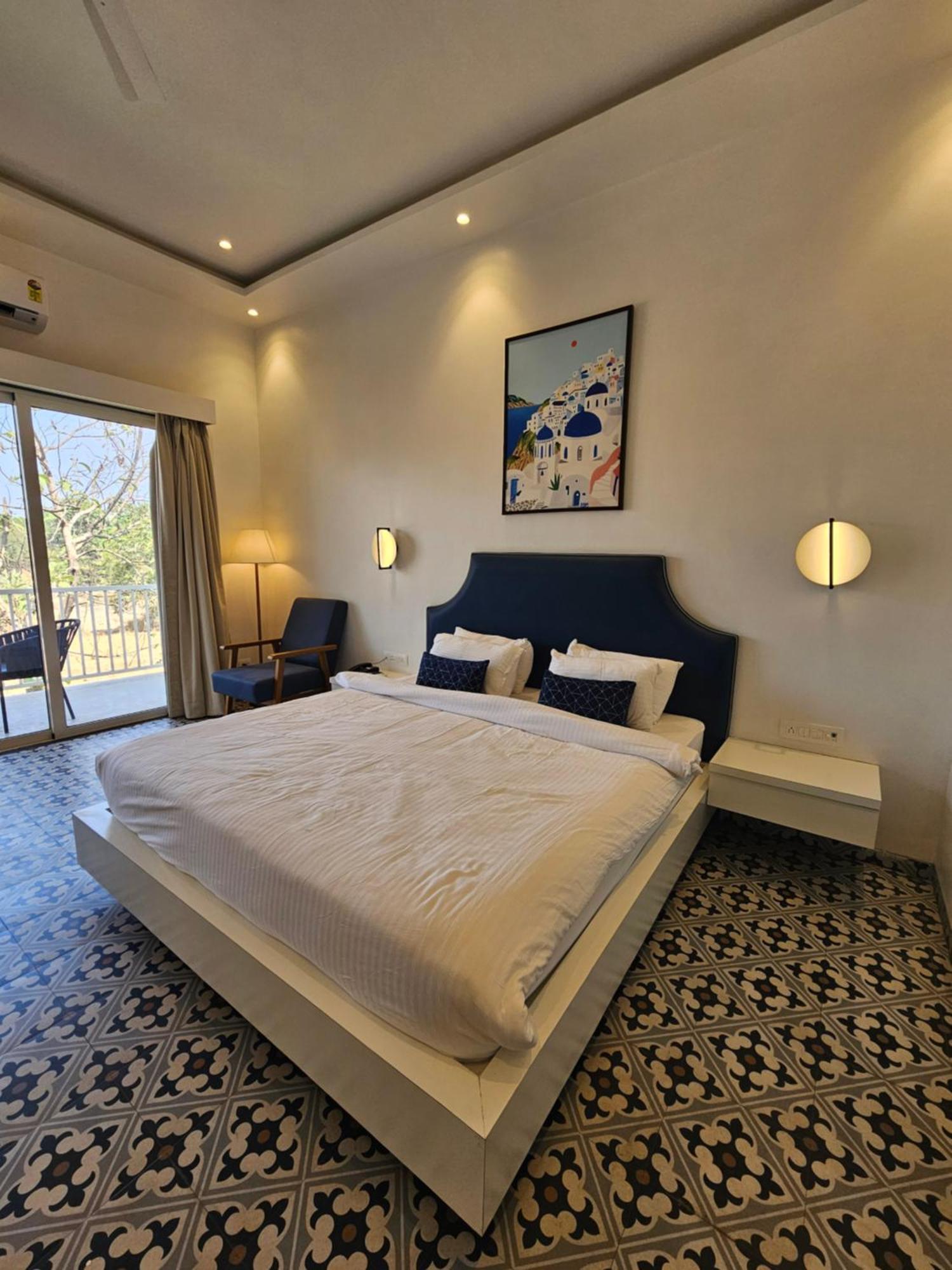 River Estates Luxury Resort & Spa Karjat Exterior foto