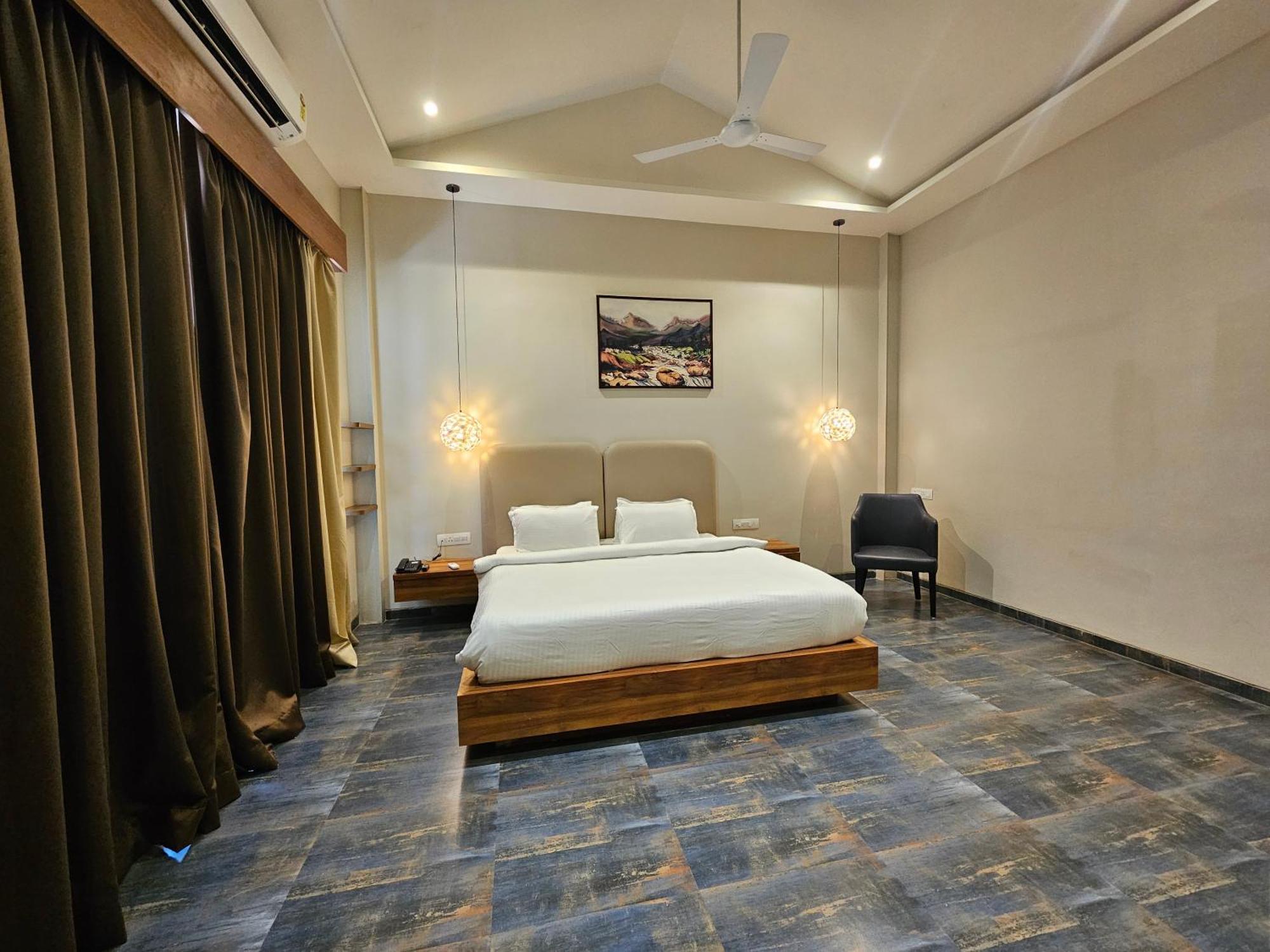 River Estates Luxury Resort & Spa Karjat Exterior foto
